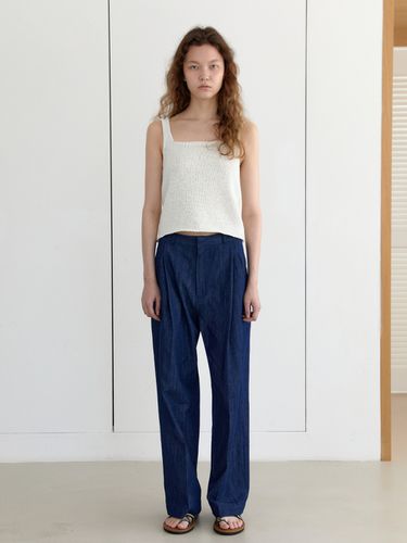 Sleeveless Sweater - BRENDABRENDEN SEOUL - Modalova