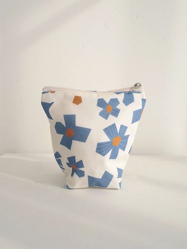 Paper Flower Pouch - BCOMMAD - Modalova