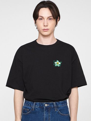 Unisex] Drawing Letter Flower Short-Sleeve Tee - GRAVER - Modalova