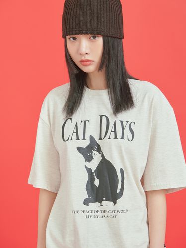 Cat Days Short Sleeve T-shirt - DEFAULT - Modalova