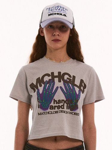 Hands Flared Light Crop Tee - Beige - MATCHGLOBE - Modalova