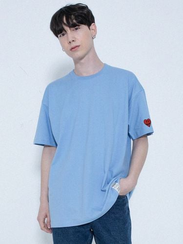 Heart Smile Embroidered T-shirt_Sky Blue - GRAVER - Modalova