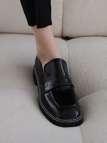 Carina Loafer_Black - then - Modalova