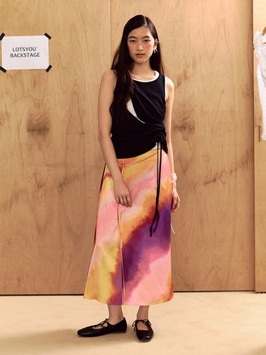 Lots You_Rainbow Satin Skirt - LOTS YOU - Modalova