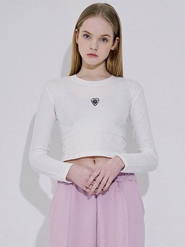 Heart Embroidery Pintuck T-Shirt - Rosefrantz - Modalova