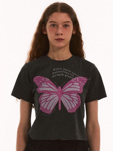 Butterfly Crop Tee - Dark Grey - MATCHGLOBE - Modalova