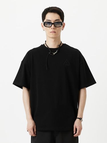 Embossed Logo T-Shirt _ Black - FUTURE LAB - Modalova