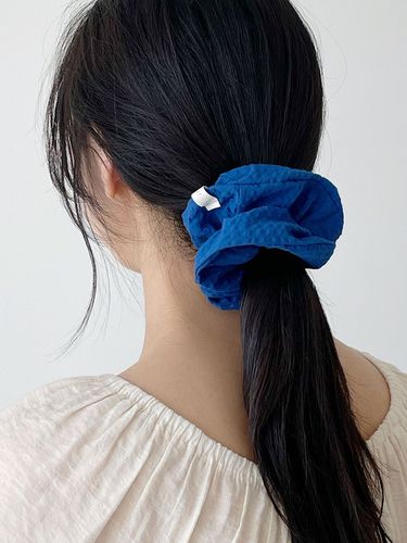 Oar Seersucker Scrunchie_Blue - oar - Modalova