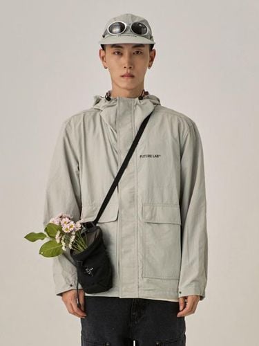 Stitch Windbreaker _ Grey - FUTURE LAB - Modalova