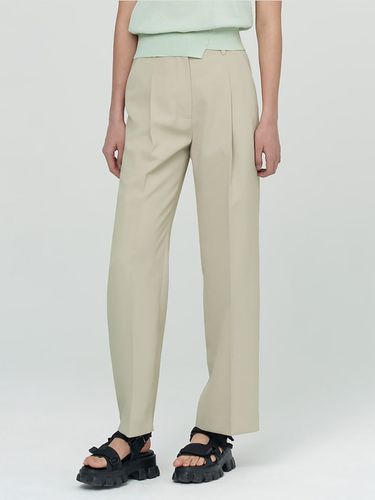 Signature Semi Wide Pants - Beige - kuho plus - Modalova