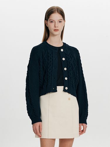 Cable Cropped Cardigan _Navy - THE RYE - Modalova