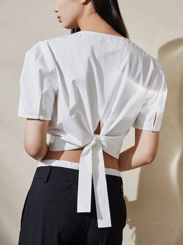 Back Tied Blouse_White - kuho plus - Modalova