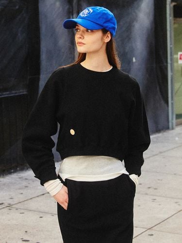 Cozy Cropped Sweatshirt - Black - GENERAL IDEA - Modalova