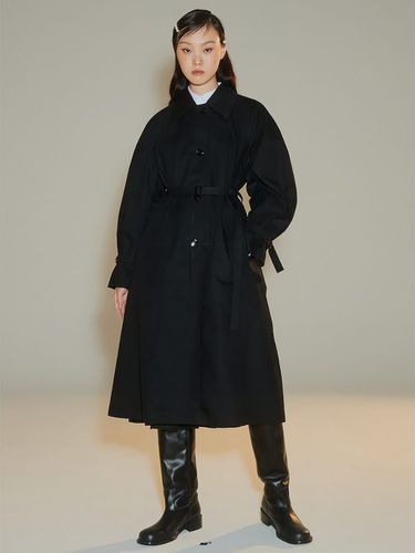 Volume Silhouette Trench Coat () - kuho plus - Modalova