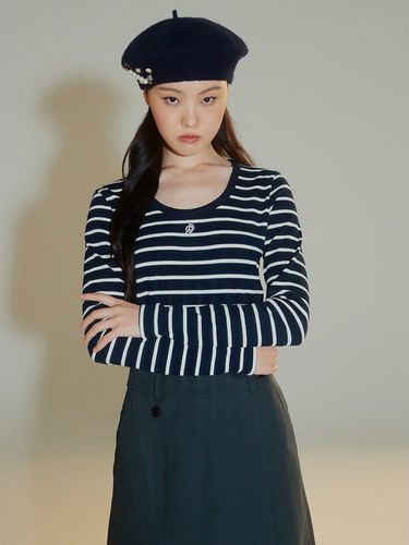 Essential Striped T-shirt - Navy - kuho plus - Modalova