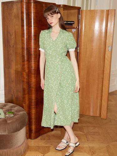 Floral Wrap Dress_Green - SALON DE YOHN - Modalova