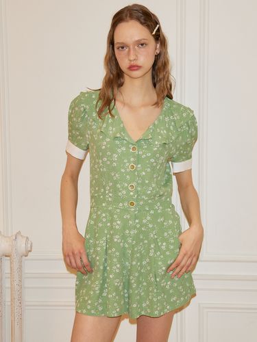 Ruffle Collar Jumpsuit_Green - SALON DE YOHN - Modalova