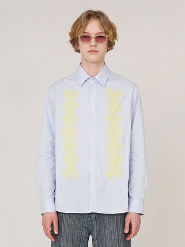 Argyle Patch Shirt Blue - UNALLOYED - Modalova