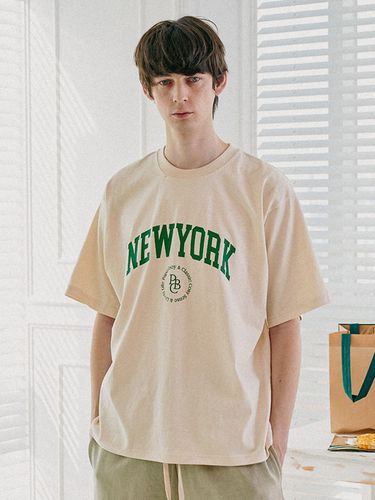 New Yorker Chain Short Sleeve T Shirt - PaperBoy - Modalova