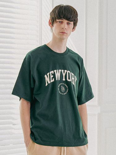 New Yorker Chain Short Sleeve T Shirt - PaperBoy - Modalova