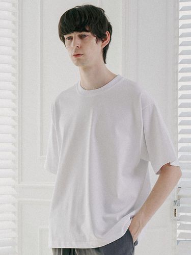 Basic Essential Chain Short Sleeve T Shirt - PaperBoy - Modalova