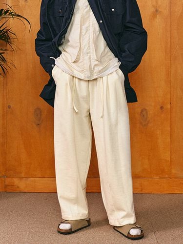 Balloon Fit Sweat Pants _ Cream - UNION BALANT - Modalova