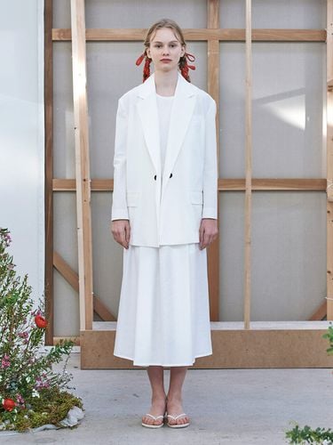 Wide Shoulder Jacket - White - WOVEMENT - Modalova