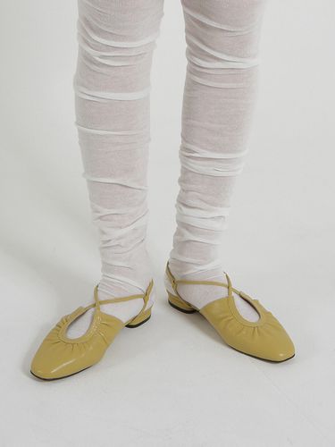 French Ballet Shoes (Glossy Yellow) - february second - Modalova