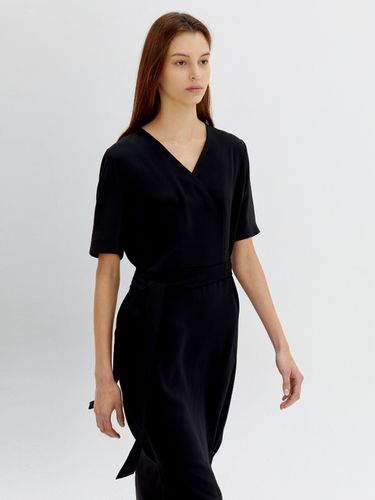 Belted Wrap Dress _ Black - HAVELESS - Modalova