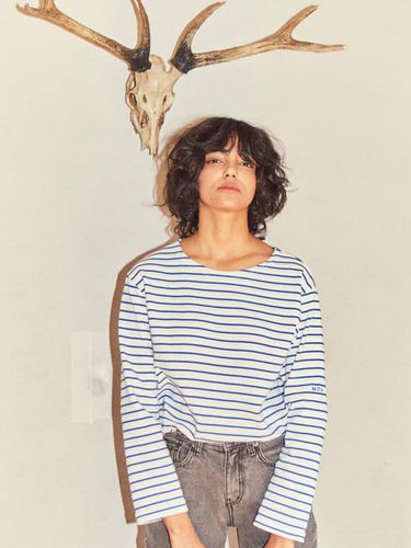 Boat Neck Striped T-shirt Blue - Moth - Modalova