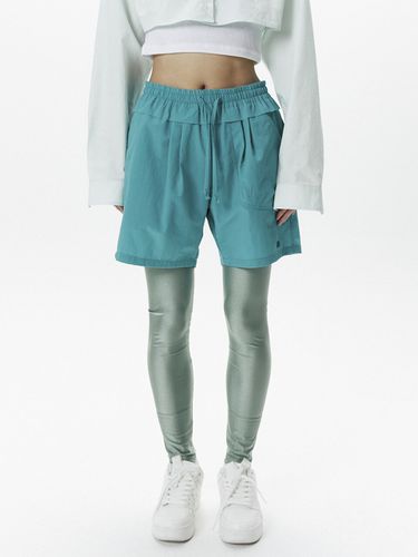 Regular Fit Unbalance Pocket Shorts _ - NORNOT - Modalova