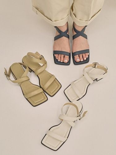 Yemen Strap Sandals - 3 Colors - LOWFLOW - Modalova