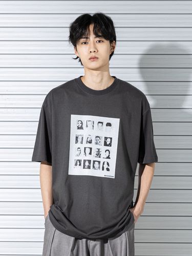 Mono Gallery Oversized T-Shirt_Dark Gray - MASSNOUN - Modalova