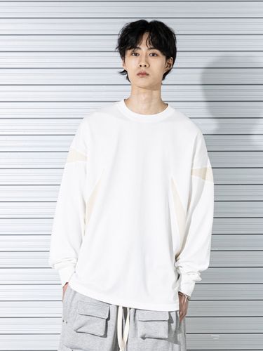 Thorn Waffle Long Sleeve T-Shirt_White - MASSNOUN - Modalova