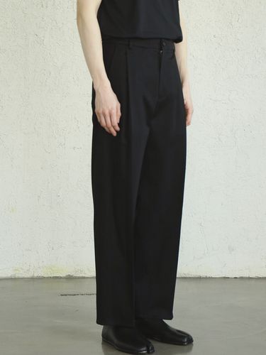 Side Cut Banding Chino Pants _ - FILLCHIC - Modalova