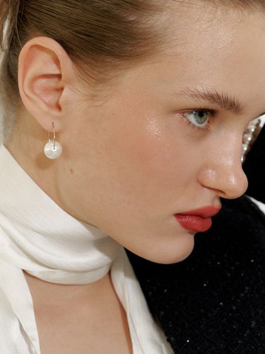 Soft Pearl Ring Earrings - LOVE ME MONSTER - Modalova