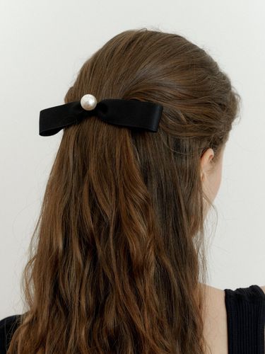 Pearl Ribbon Hair Pin - LOVE ME MONSTER - Modalova