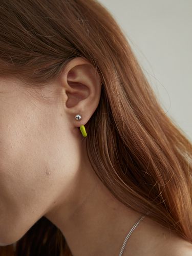 Pop Melting Ring Earring_Lime Yellow - OSTKAKA - Modalova