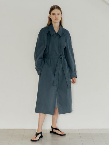 Raglan Sleeve Trench Coat _ - LOW CLASSIC - Modalova