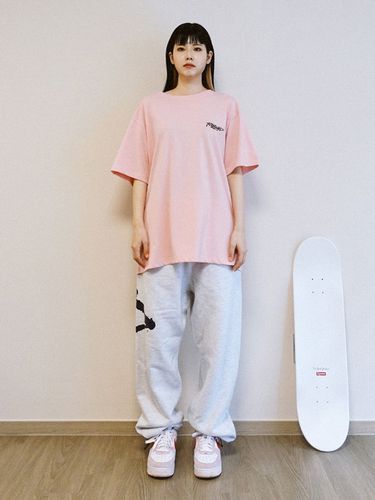 Graffiti Logo T-Shirt (Pink) - PLAYIAN - Modalova