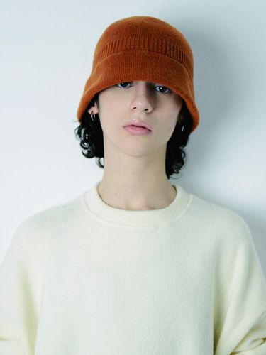 Cashmere Bucket Hat _ Brown - PIECEMAKER - Modalova