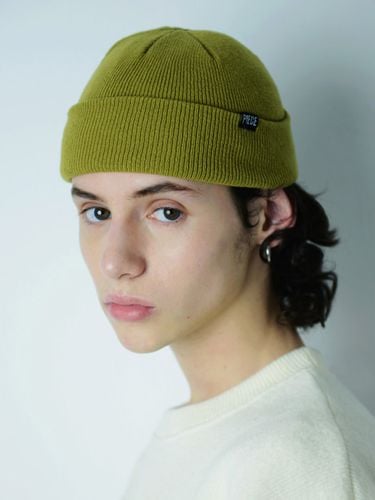 Cashmere Short Beanie _ Olive - PIECEMAKER - Modalova