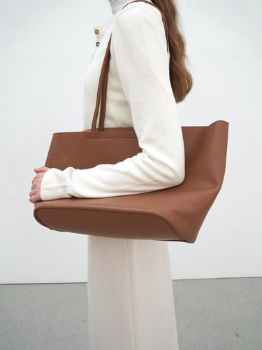 Bucket Tote Bag (Brown) - FINNLEE - Modalova