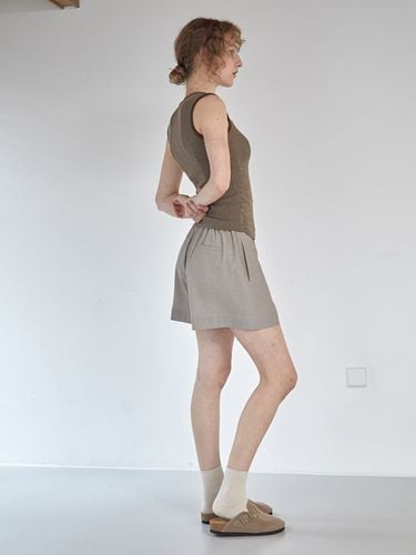 Linen Byso Half Pants_Greige - OSTKAKA - Modalova