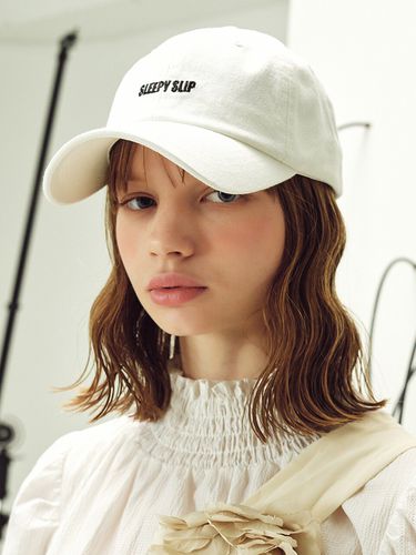 Basic White Ball Cap - SLEEPYSLIP - Modalova