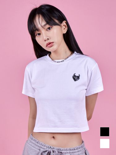 Love Is Devil Crop Half Sleeve T-Shirt - VARZAR - Modalova