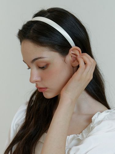 White Silk Headband - KINDABABY - Modalova