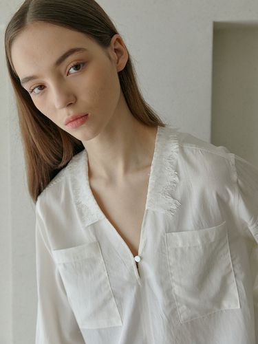 Very Lace Blouse_White - molto - Modalova