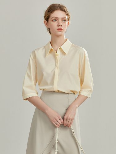 Wendy Cropped Waist Line Shirt (4 Colors) - We’Dee - Modalova