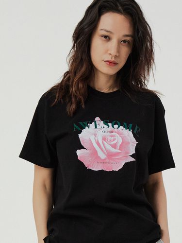 Rose Print Short-Sleeved T-Shirt_Black - Awesomestudio - Modalova